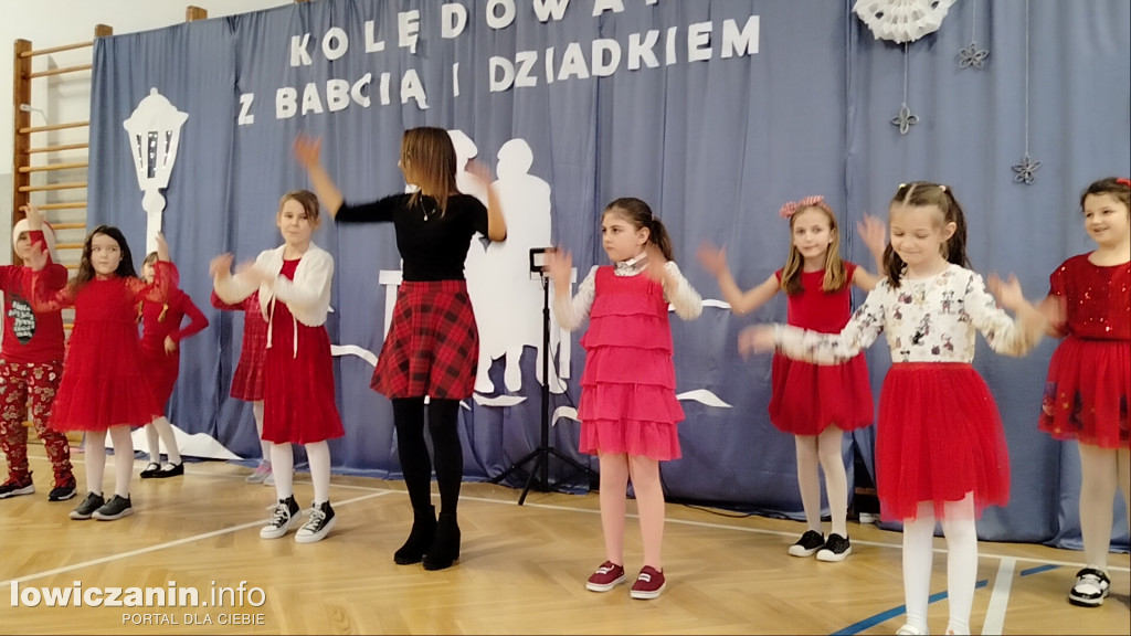 Kolędowanie z Babcią i Dziadkiem w Bobrownikach