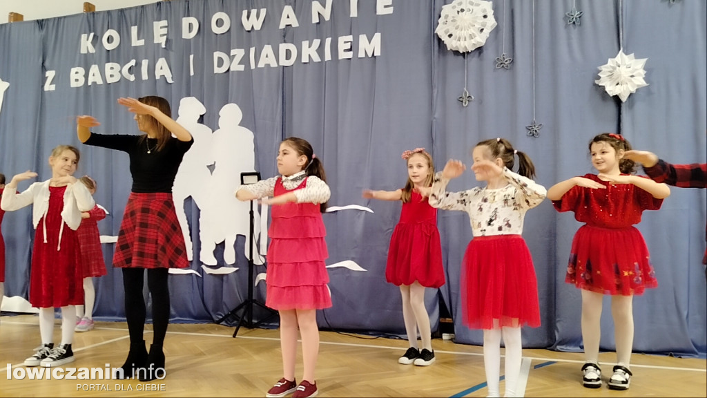 Kolędowanie z Babcią i Dziadkiem w Bobrownikach