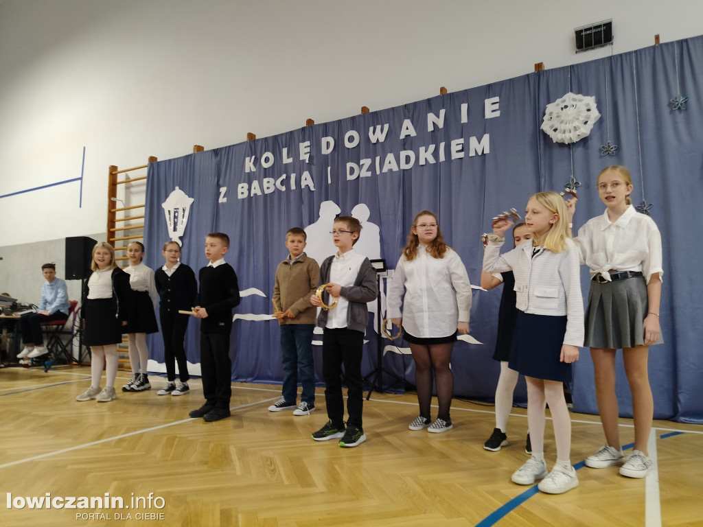 Kolędowanie z Babcią i Dziadkiem w Bobrownikach