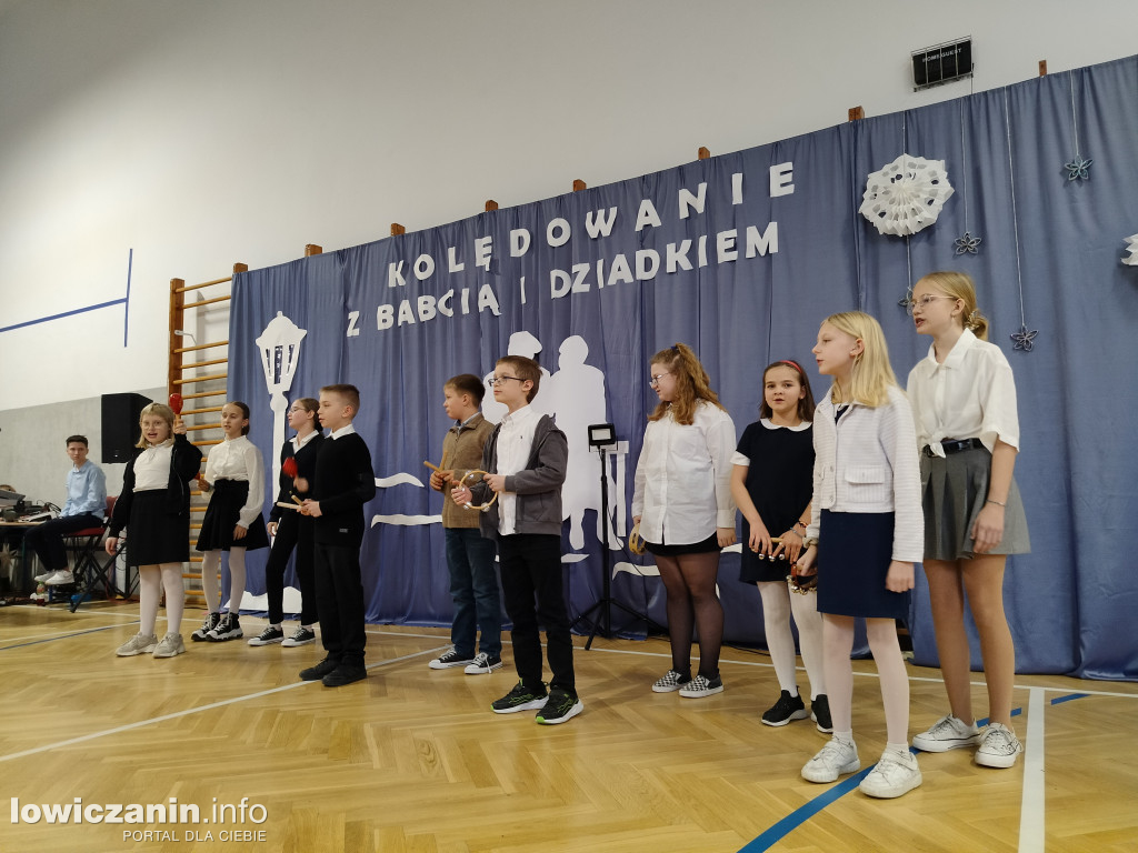 Kolędowanie z Babcią i Dziadkiem w Bobrownikach