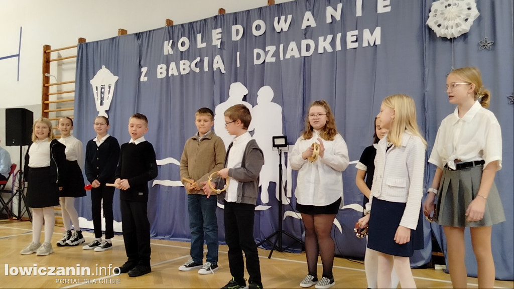 Kolędowanie z Babcią i Dziadkiem w Bobrownikach