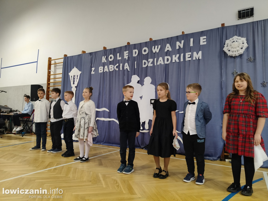 Kolędowanie z Babcią i Dziadkiem w Bobrownikach