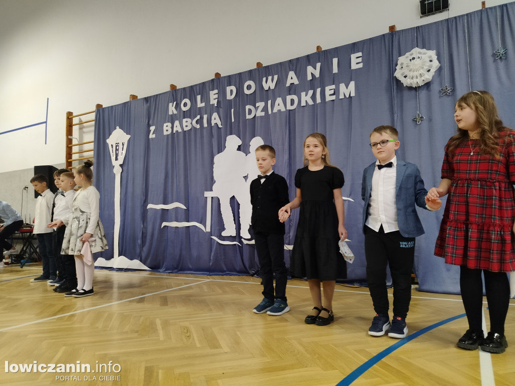 Kolędowanie z Babcią i Dziadkiem w Bobrownikach