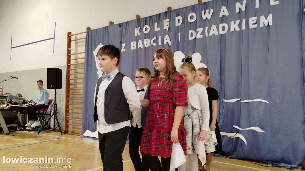 Kolędowanie z Babcią i Dziadkiem w Bobrownikach