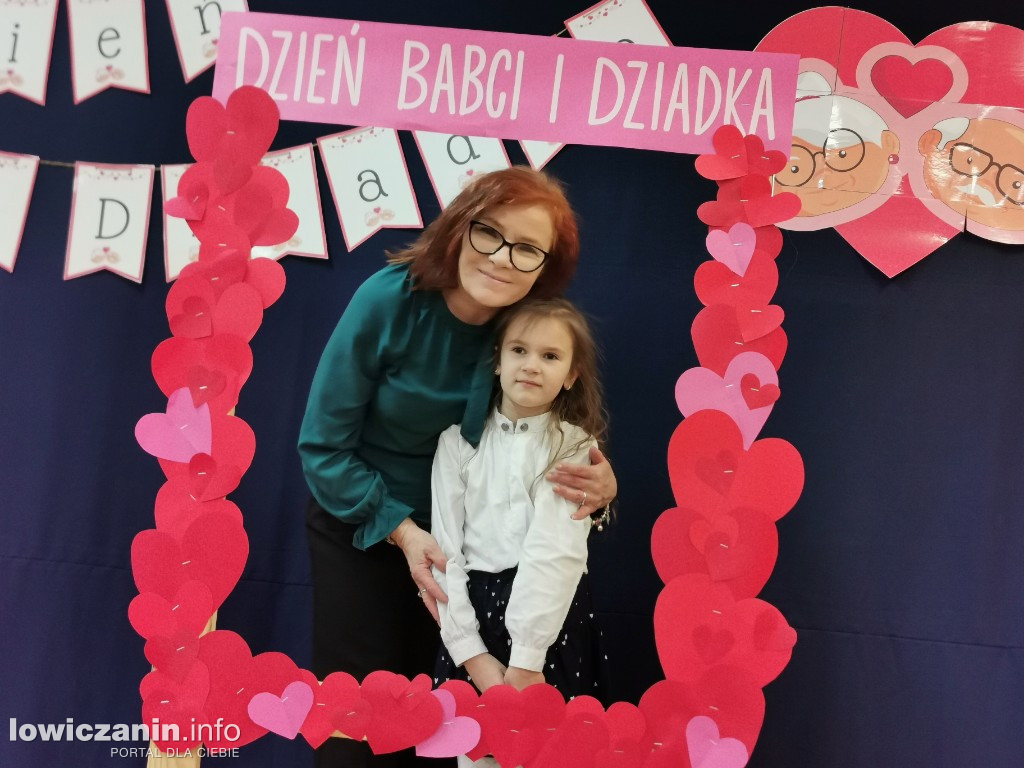 Przedstawienie dla Babci i Dziadka w Słoneczku