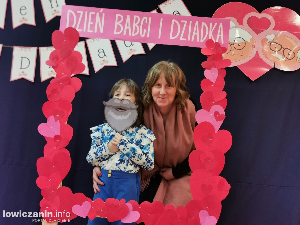 Przedstawienie dla Babci i Dziadka w Słoneczku