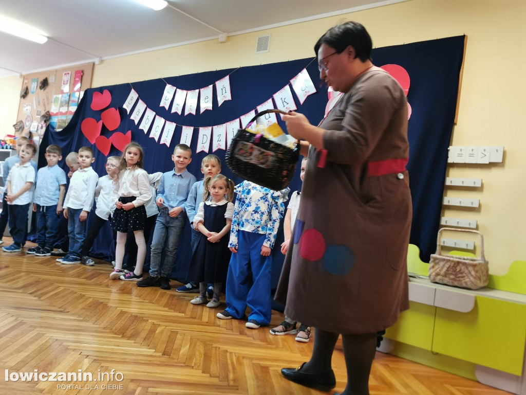 Przedstawienie dla Babci i Dziadka w Słoneczku