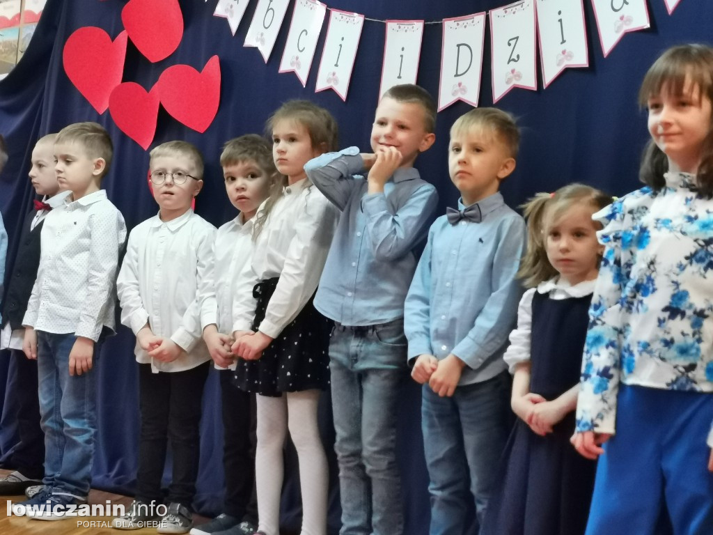 Przedstawienie dla Babci i Dziadka w Słoneczku