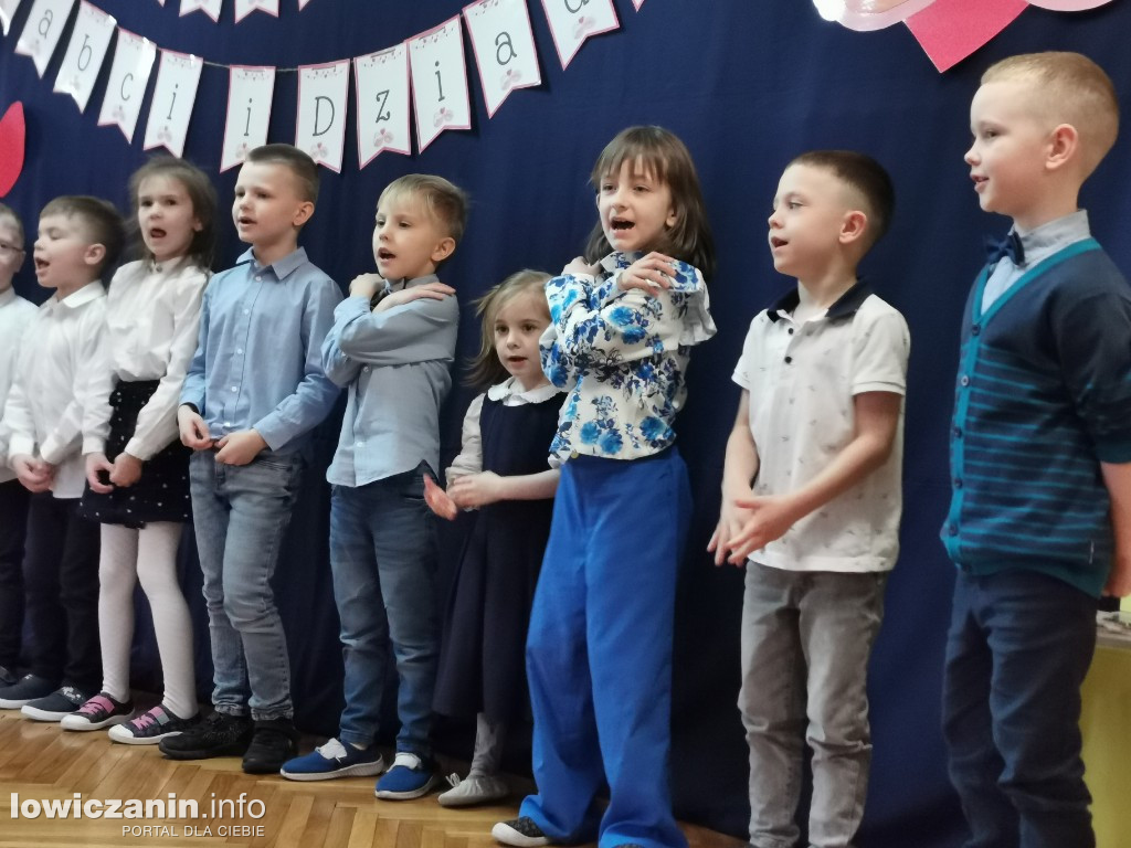 Przedstawienie dla Babci i Dziadka w Słoneczku