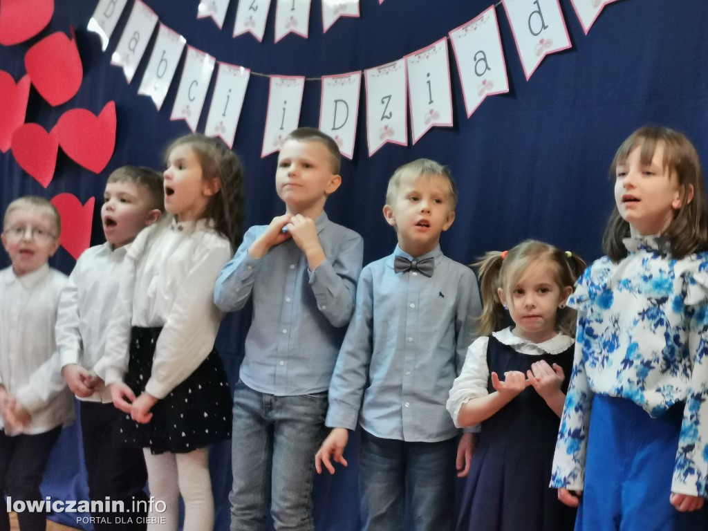 Przedstawienie dla Babci i Dziadka w Słoneczku