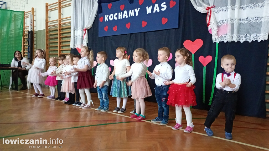 Dzień Babci i Dziadka w szkole w Mąkolicach