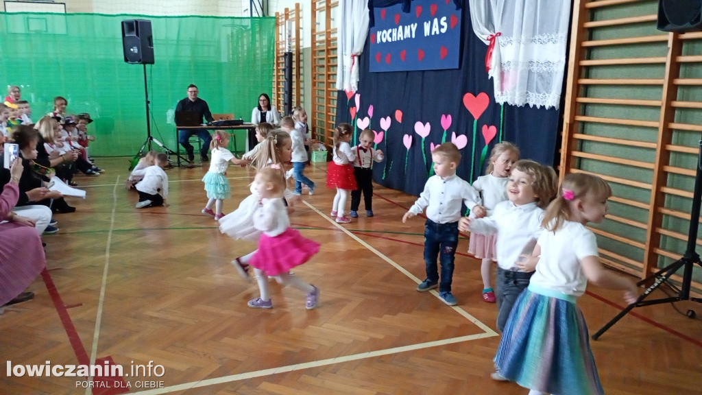 Dzień Babci i Dziadka w szkole w Mąkolicach