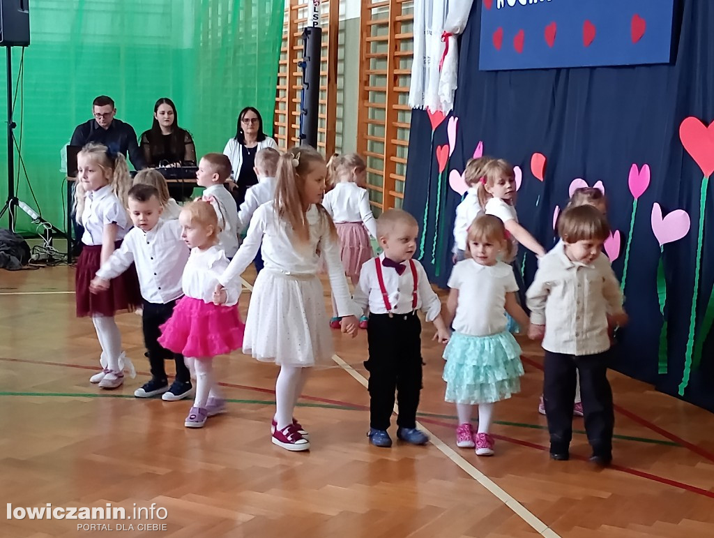 Dzień Babci i Dziadka w szkole w Mąkolicach