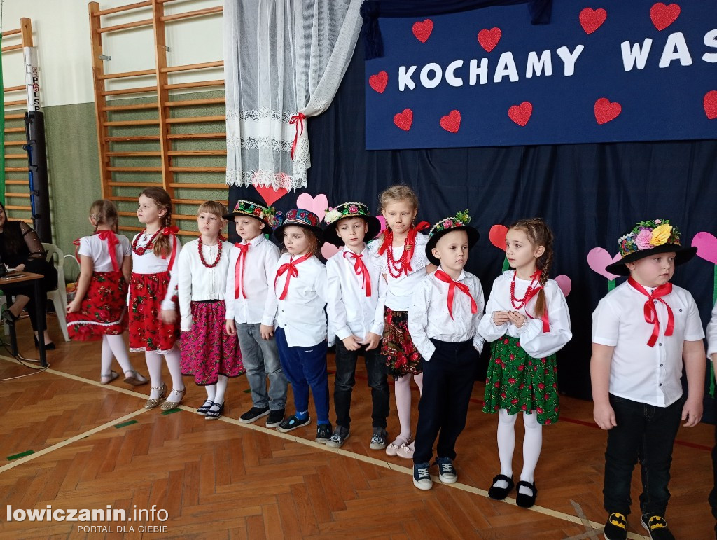 Dzień Babci i Dziadka w szkole w Mąkolicach