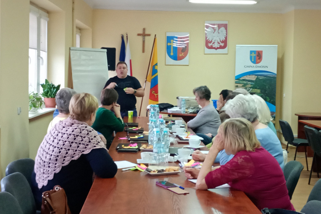 Dmosin. Szkolenie z nowych technologii dla seniorów