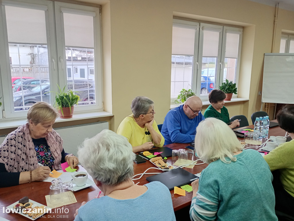 Dmosin. Szkolenie z nowych technologii dla seniorów