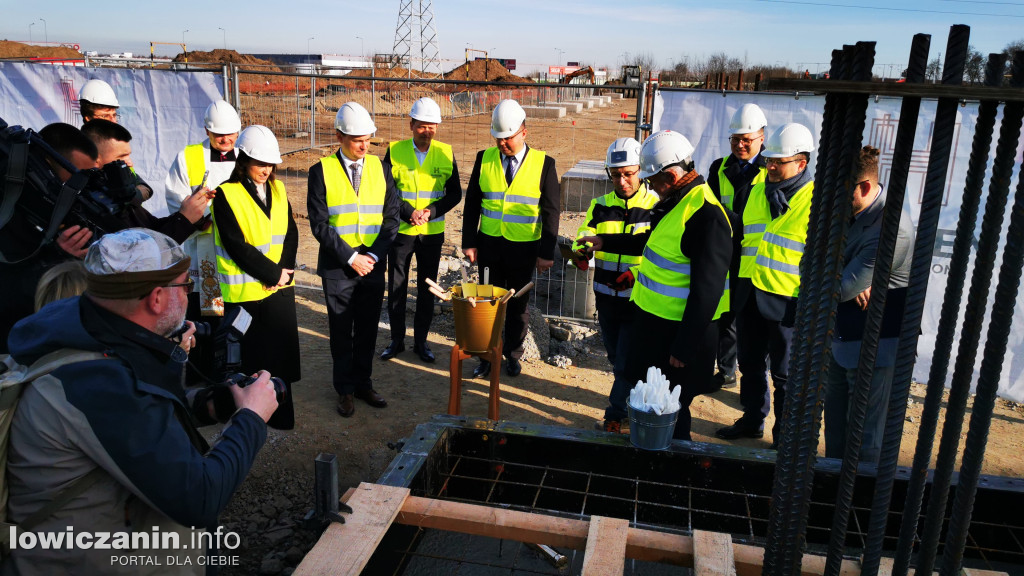 Inwestycja producenta Ibumu pod Strykowem. Wmurowano kamień węgielny