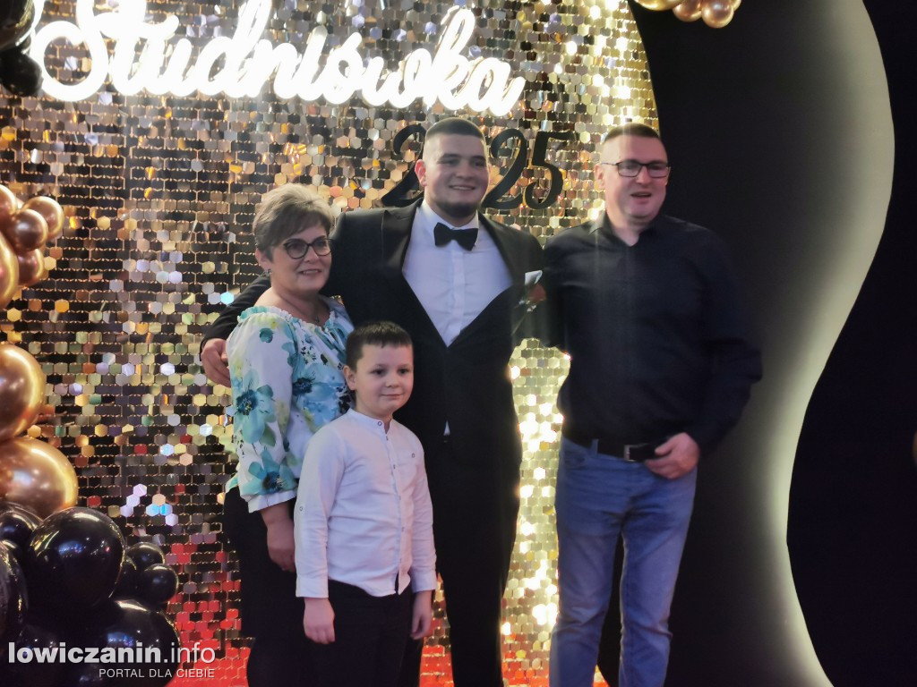 Studniówka ZSCKR-u w Zduńskiej Dąbrowie