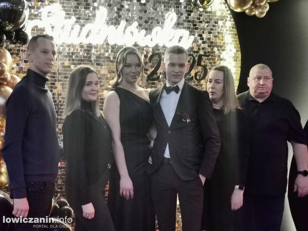 Studniówka ZSCKR-u w Zduńskiej Dąbrowie