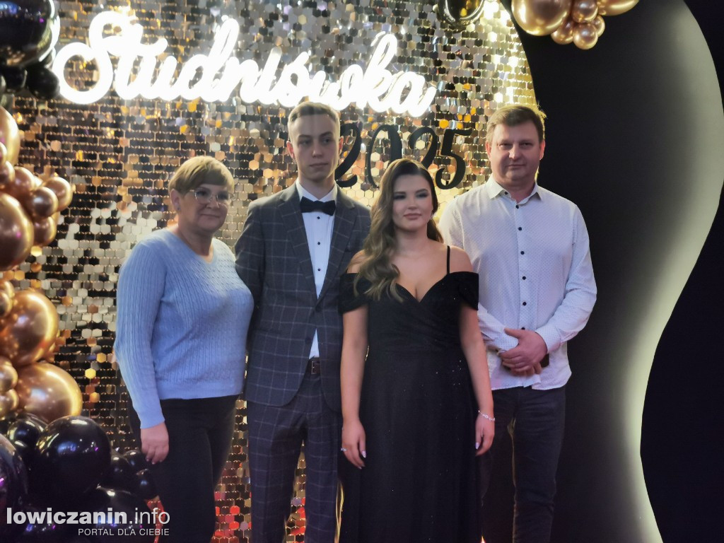 Studniówka ZSCKR-u w Zduńskiej Dąbrowie