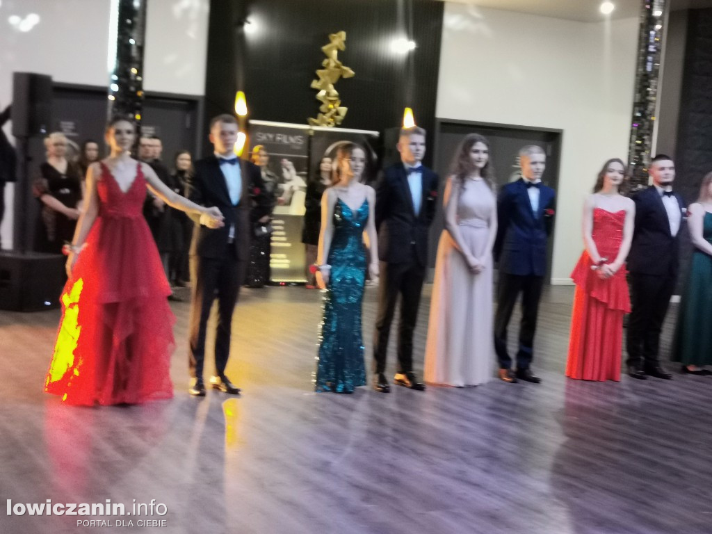 Studniówka ZSCKR-u w Zduńskiej Dąbrowie