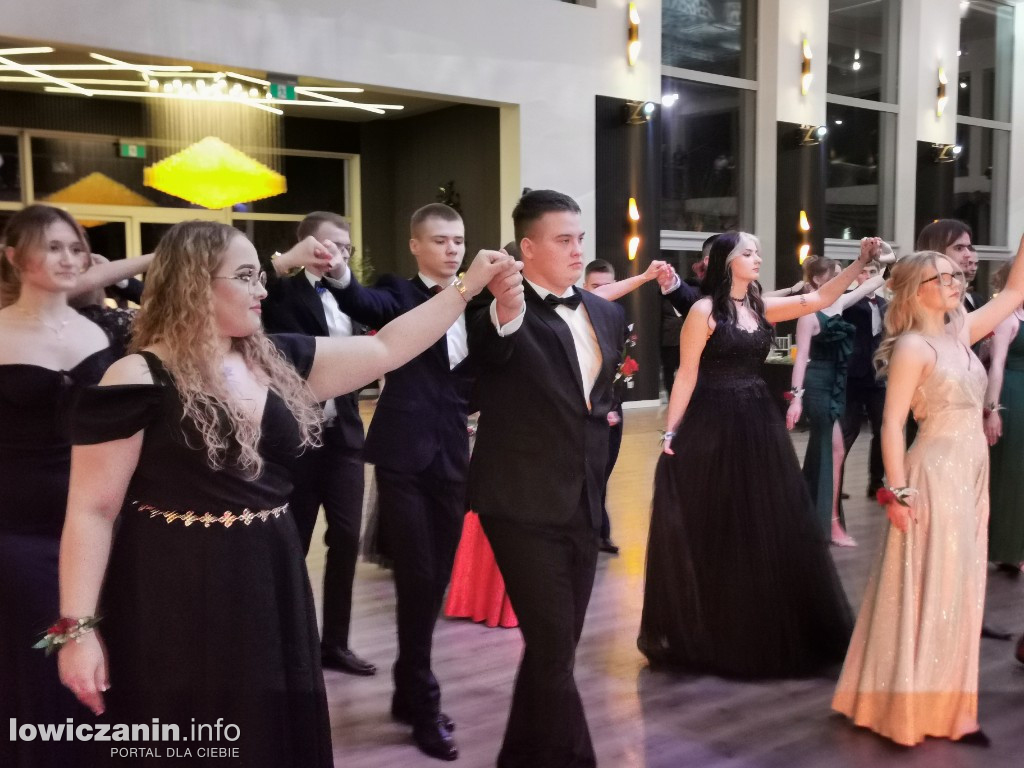 Studniówka ZSCKR-u w Zduńskiej Dąbrowie