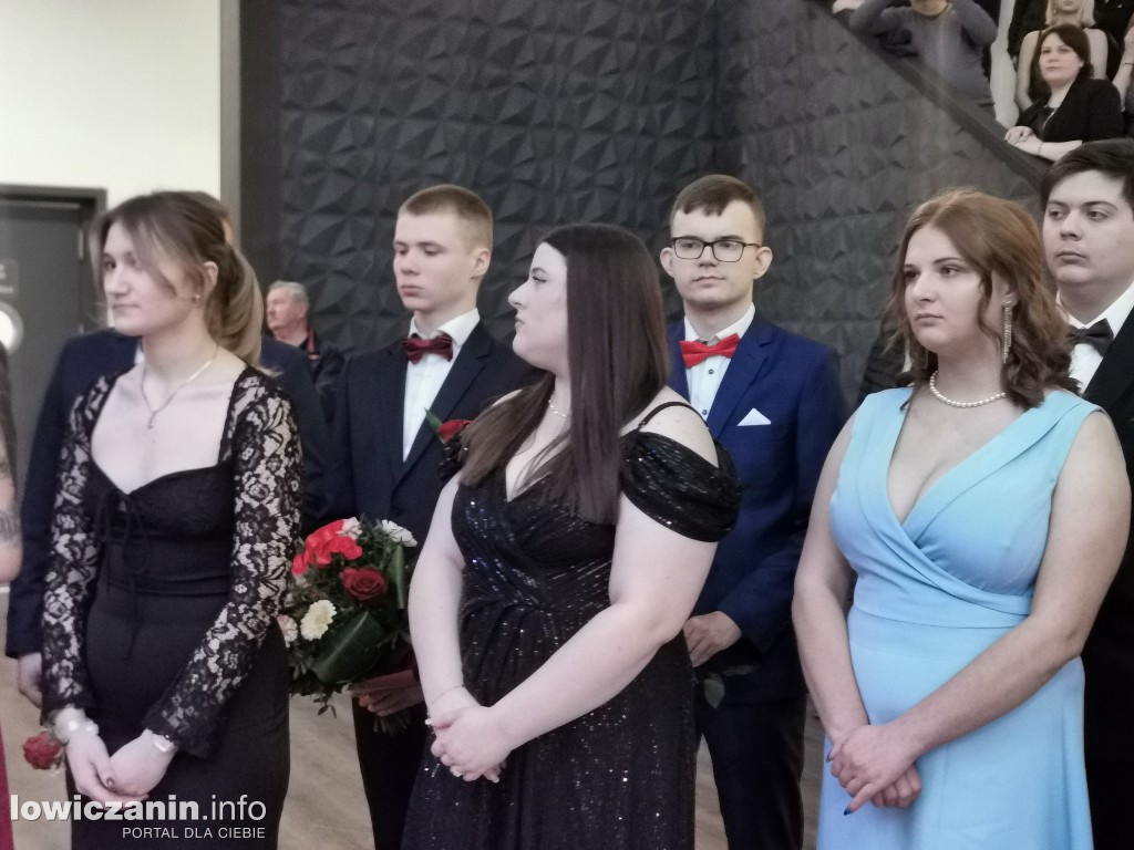 Studniówka ZSCKR-u w Zduńskiej Dąbrowie