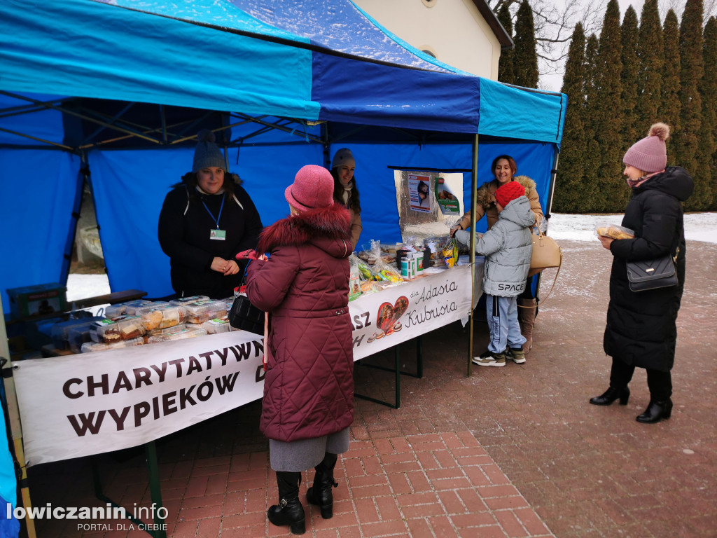 Charytatywny kiermasz ciast w Bełchowie