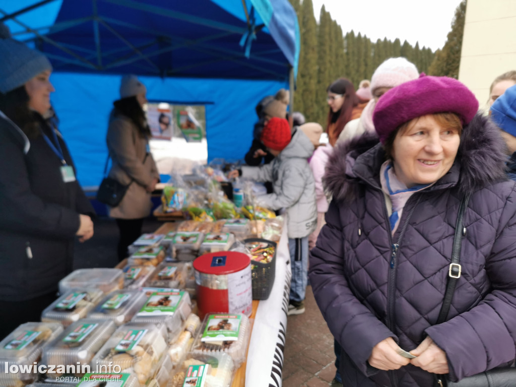 Charytatywny kiermasz ciast w Bełchowie