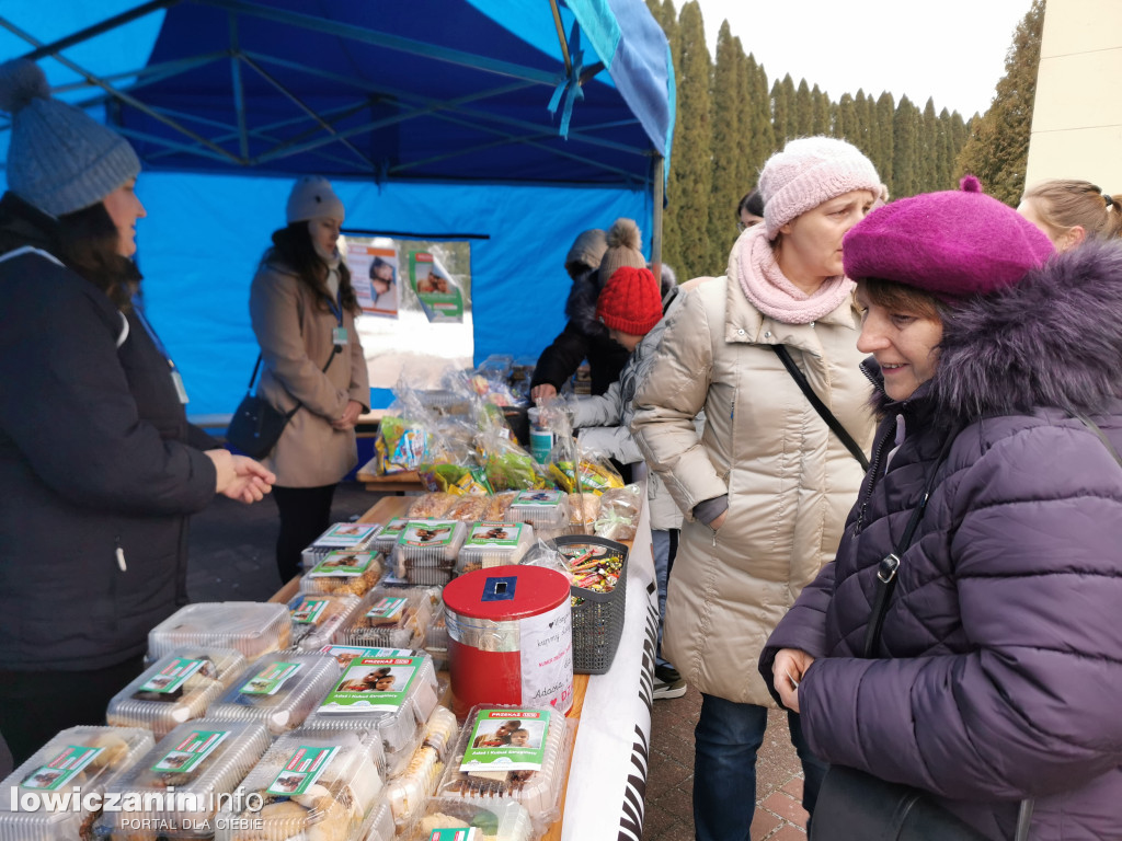 Charytatywny kiermasz ciast w Bełchowie