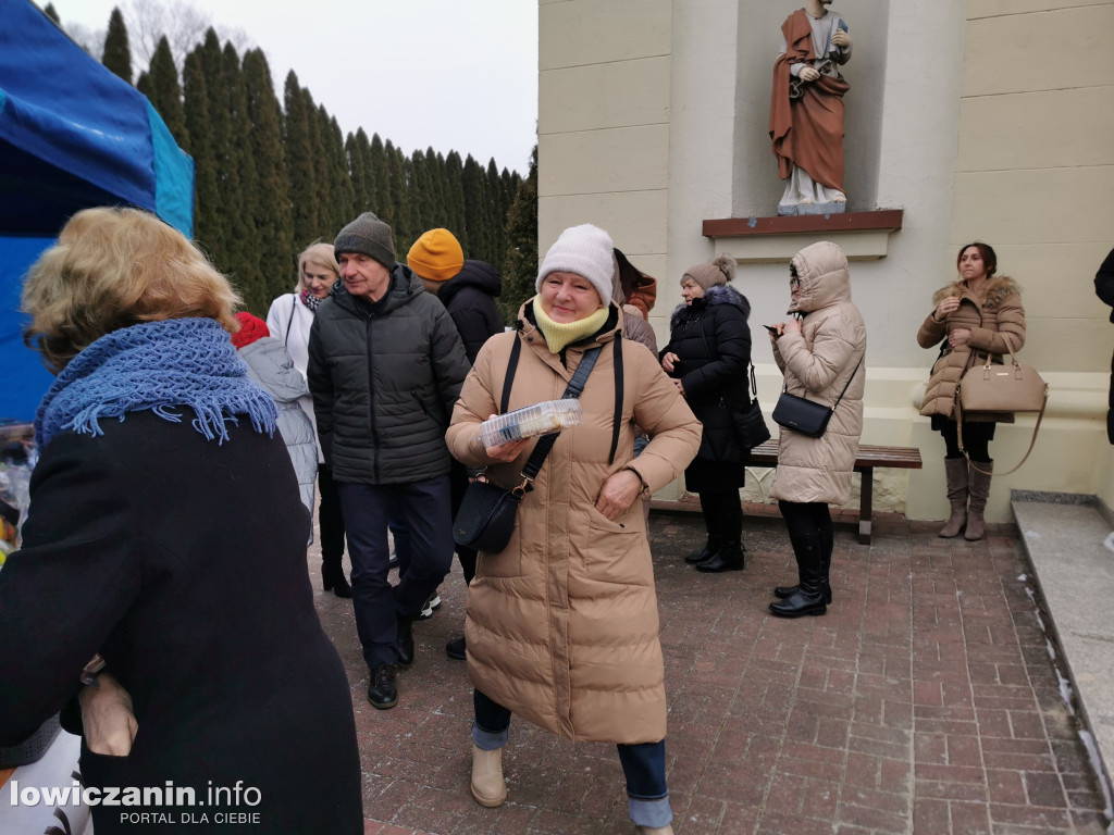Charytatywny kiermasz ciast w Bełchowie