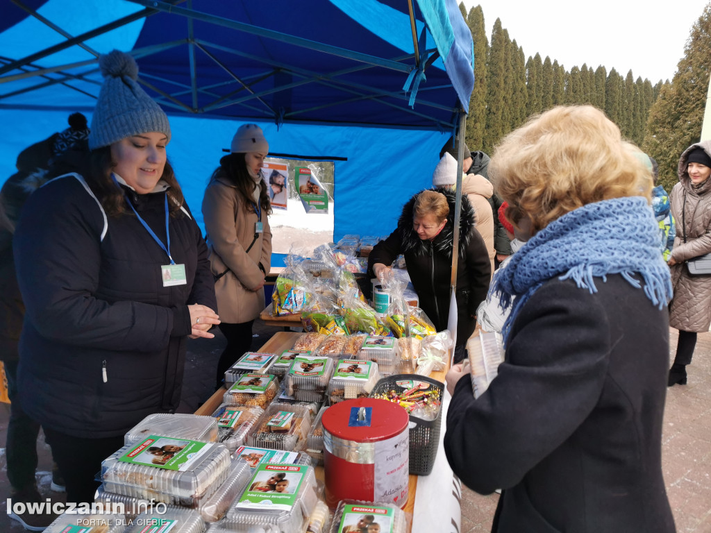 Charytatywny kiermasz ciast w Bełchowie