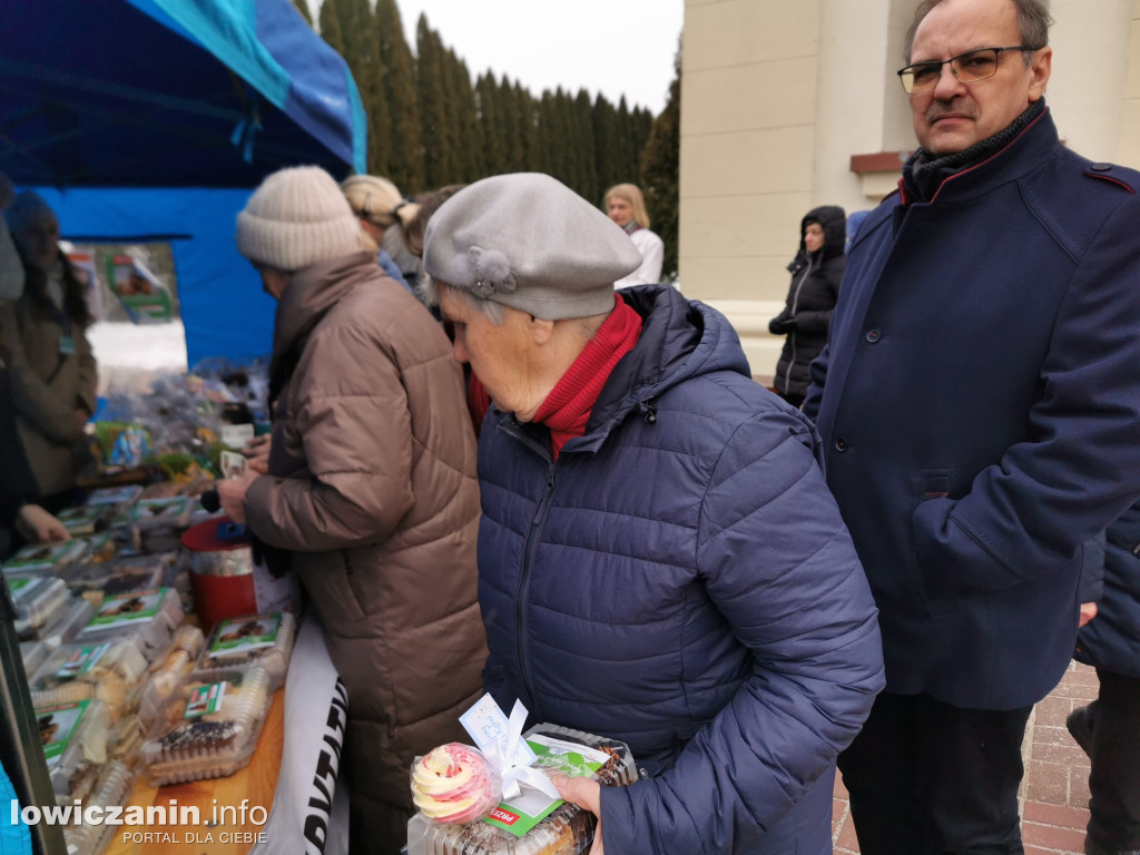 Charytatywny kiermasz ciast w Bełchowie