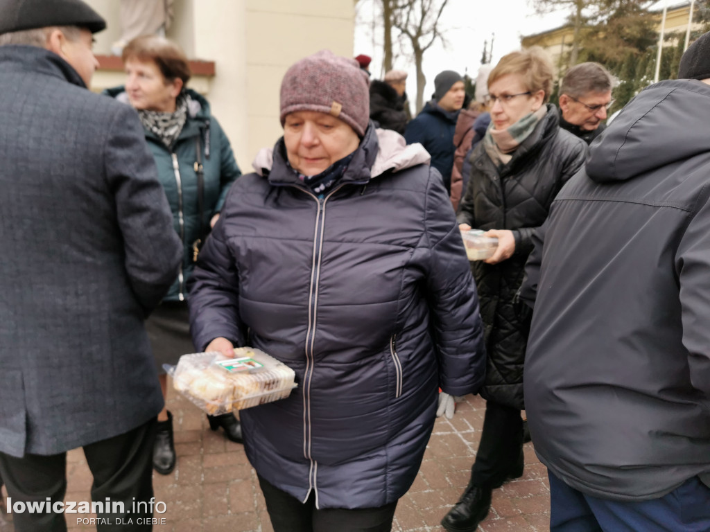 Charytatywny kiermasz ciast w Bełchowie