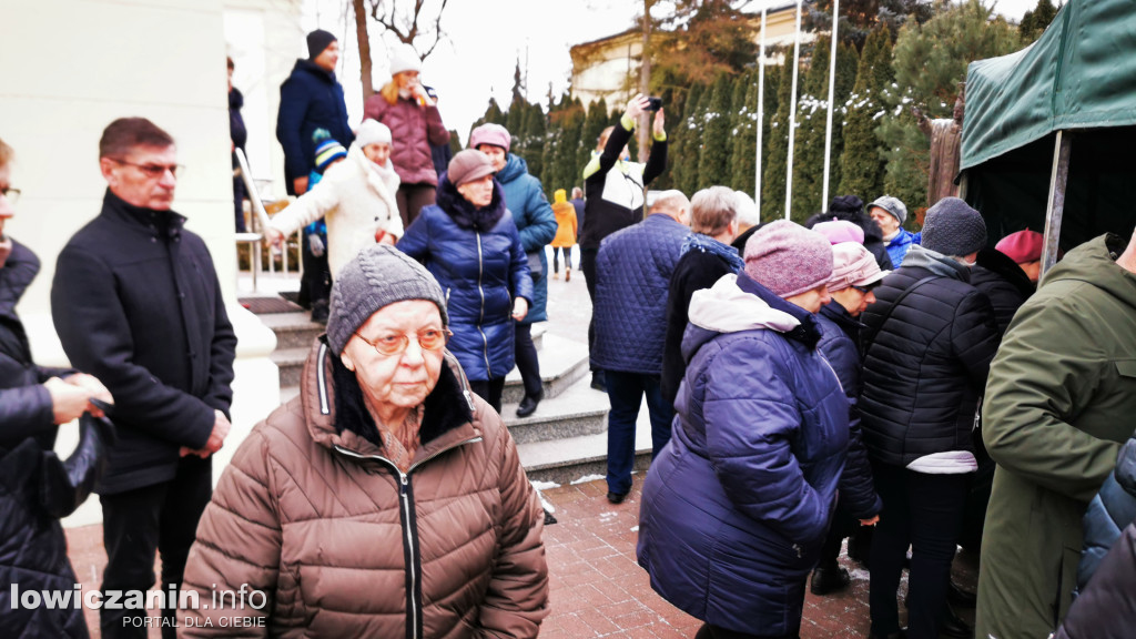 Charytatywny kiermasz ciast w Bełchowie