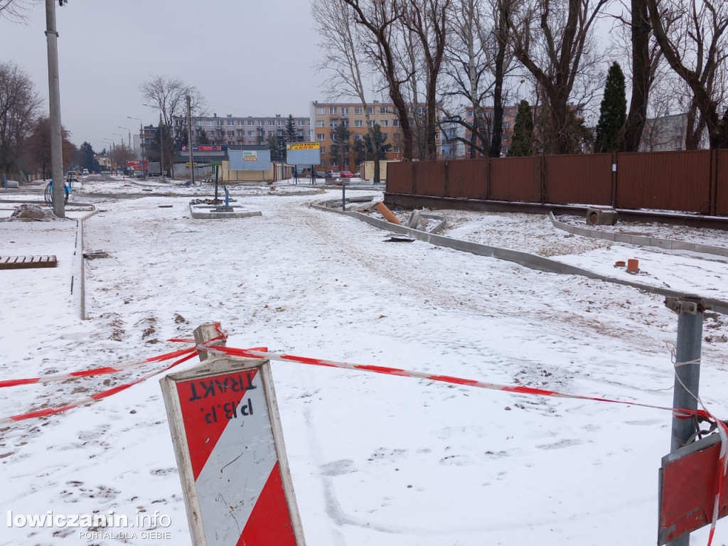 Łowicz. Mróz i śnieg uniemożliwiły prowadzenie prac