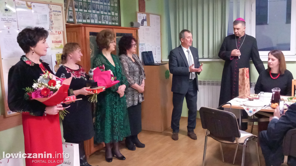 Wręczenie Tyncowych Wróbli przez Zespół Śpiewaczy Ksinzoki