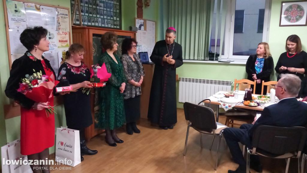 Wręczenie Tyncowych Wróbli przez Zespół Śpiewaczy Ksinzoki
