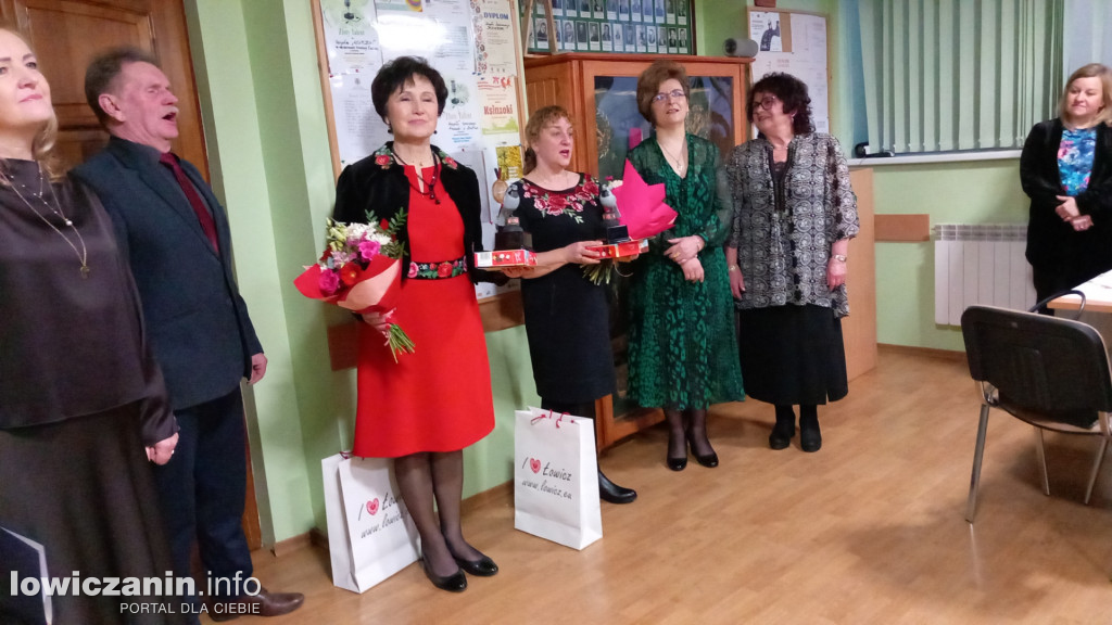 Wręczenie Tyncowych Wróbli przez Zespół Śpiewaczy Ksinzoki