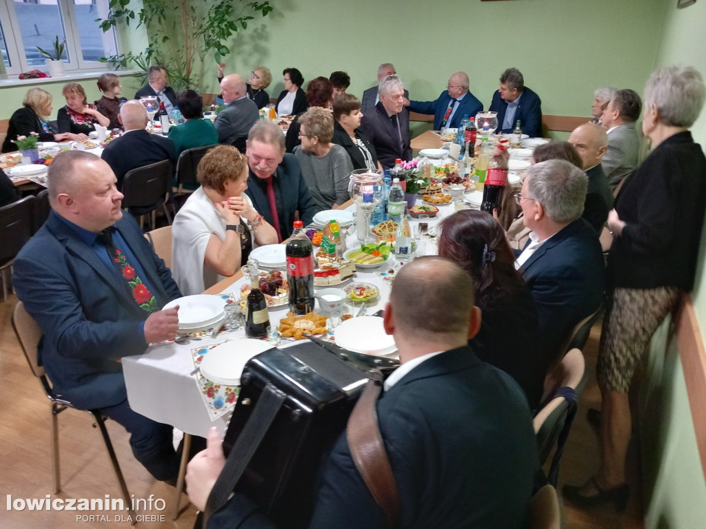 Wręczenie Tyncowych Wróbli przez Zespół Śpiewaczy Ksinzoki