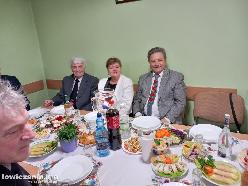 Wręczenie Tyncowych Wróbli przez Zespół Śpiewaczy Ksinzoki