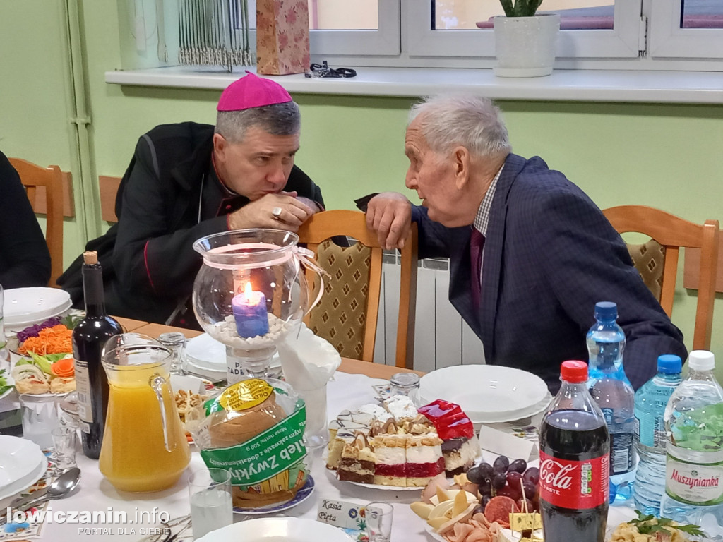 Wręczenie Tyncowych Wróbli przez Zespół Śpiewaczy Ksinzoki