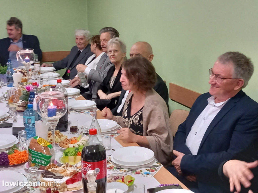 Wręczenie Tyncowych Wróbli przez Zespół Śpiewaczy Ksinzoki