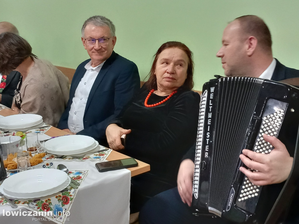 Wręczenie Tyncowych Wróbli przez Zespół Śpiewaczy Ksinzoki