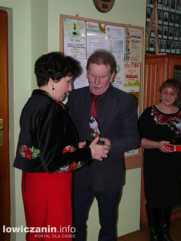 Wręczenie Tyncowych Wróbli przez Zespół Śpiewaczy Ksinzoki