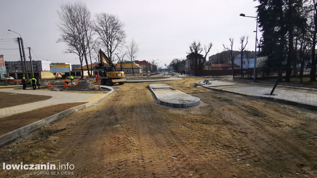 Budowa ronda przy Medyku - w oczekiwaniu na asfalt