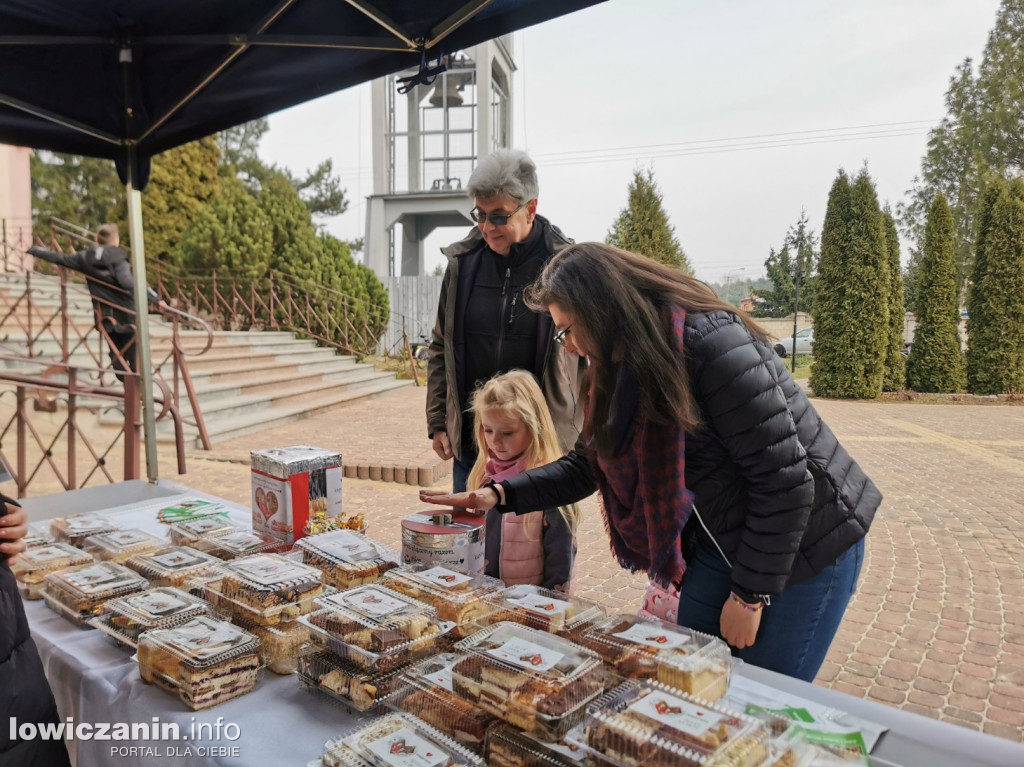 Kiermasz ciast na rzecz Adasia i Kubusia w Bobrownikach