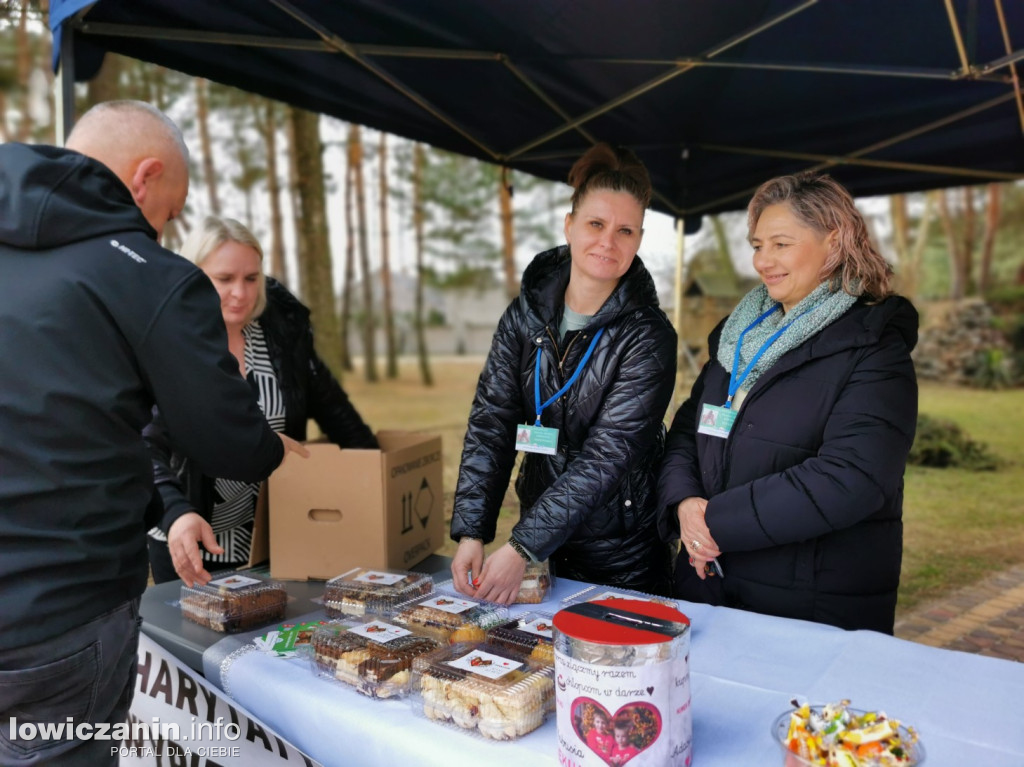 Kiermasz ciast na rzecz Adasia i Kubusia w Bobrownikach