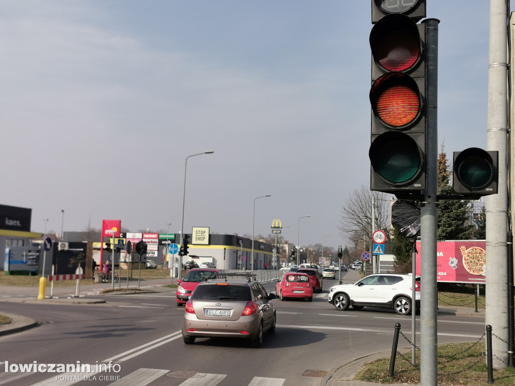 Zmiana organizacji ruchu na ul. Sikorskiego w Łowiczu