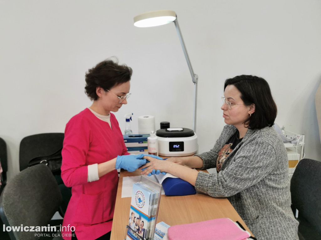 Kiermasz Wielkanocny w szkole na Ułańskiej